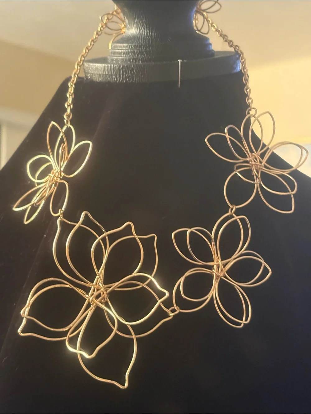 Gold Floral Wire Statement Necklace - Women Jewelry